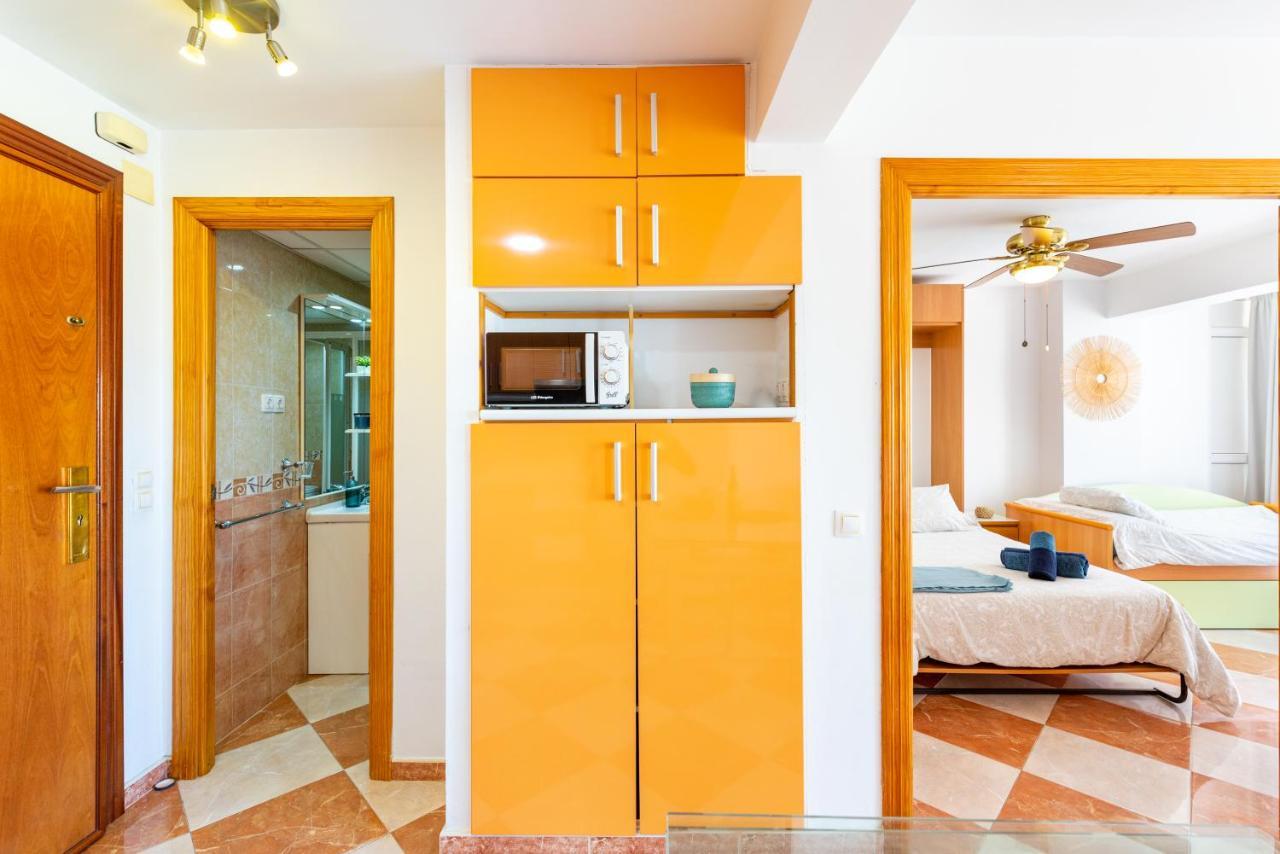 Sunny Seaside Apartment Arroyo De La Miel Buitenkant foto